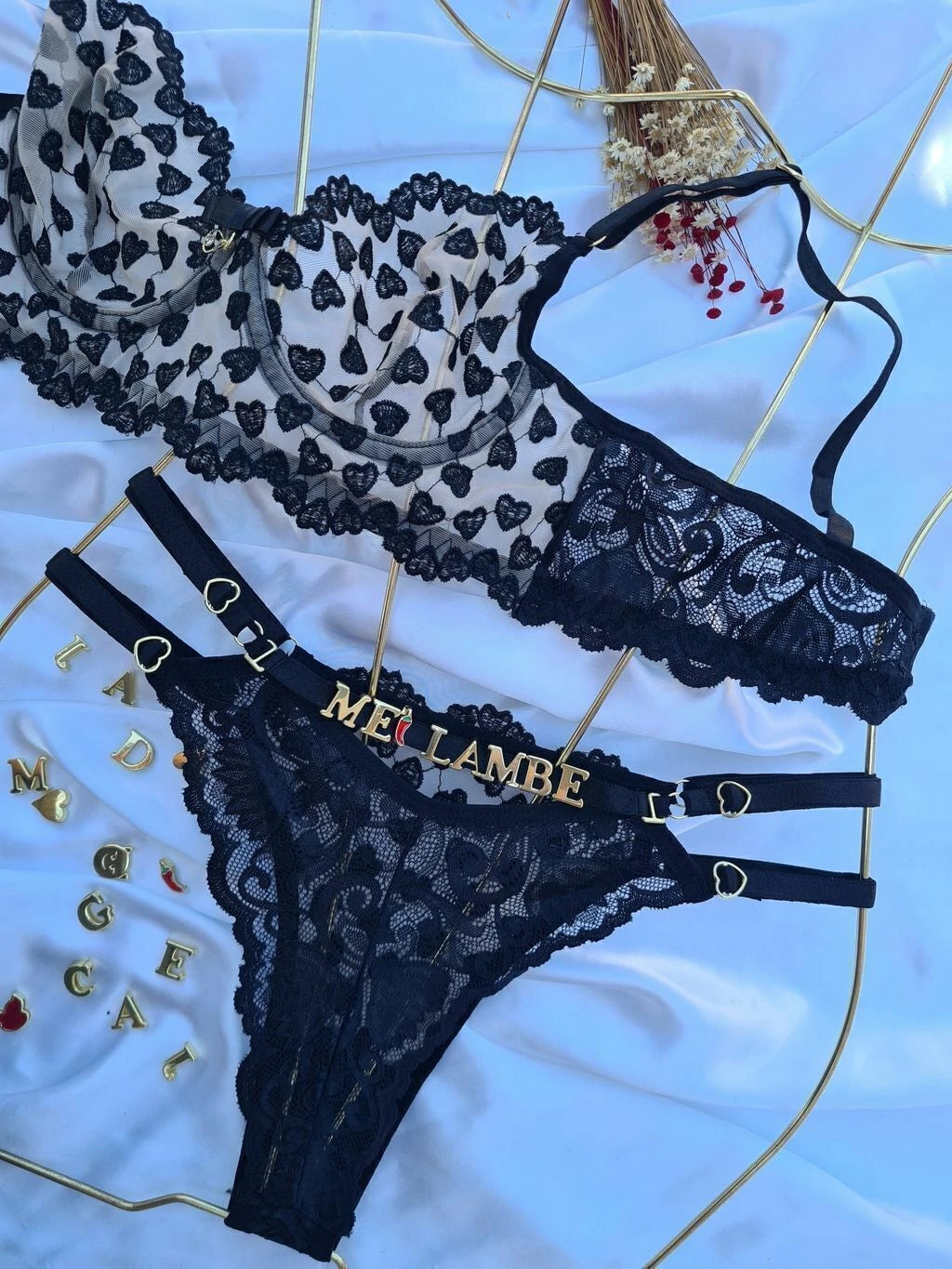 CONJUNTO MEL TULE CORAÇÃO PERSONALIZÁVEL (NÃO ACOMPANHA LETRAS)